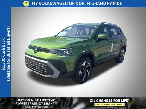 New 2026 Volkswagen Taos SE AWD/4WD image 1