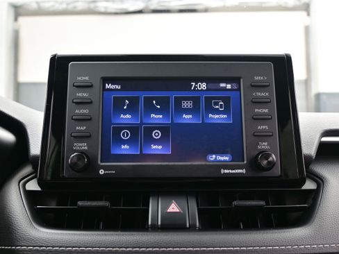 Used 2022 Toyota RAV4 LE AWD/4WD image 18