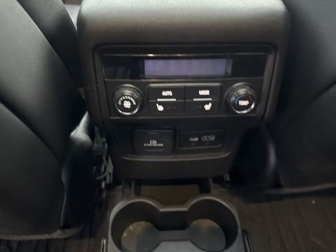 Used 2023 GMC Acadia Denali w/ Denali Ultimate Package image 15