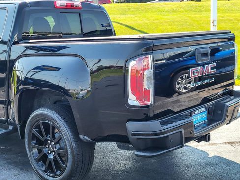 Certified 2022 GMC Canyon Denali w/ Denali Black Edition Package image 8