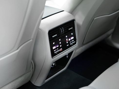 Certified 2023 Porsche Cayenne GTS w/ Premium Package Plus AWD/4WD image 34