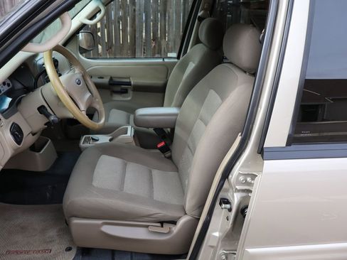 Used 2004 Ford Explorer Sport Trac XLT image 20