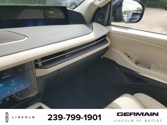 New 2027 Lincoln Navigator Premiere AWD/4WD image 33