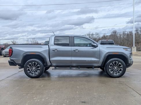 Used 2023 GMC Canyon Denali image 6