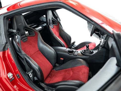 Used 2015 Nissan 370Z NISMO image 27