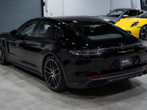 Used 2021 Porsche Panamera Turbo S image 4
