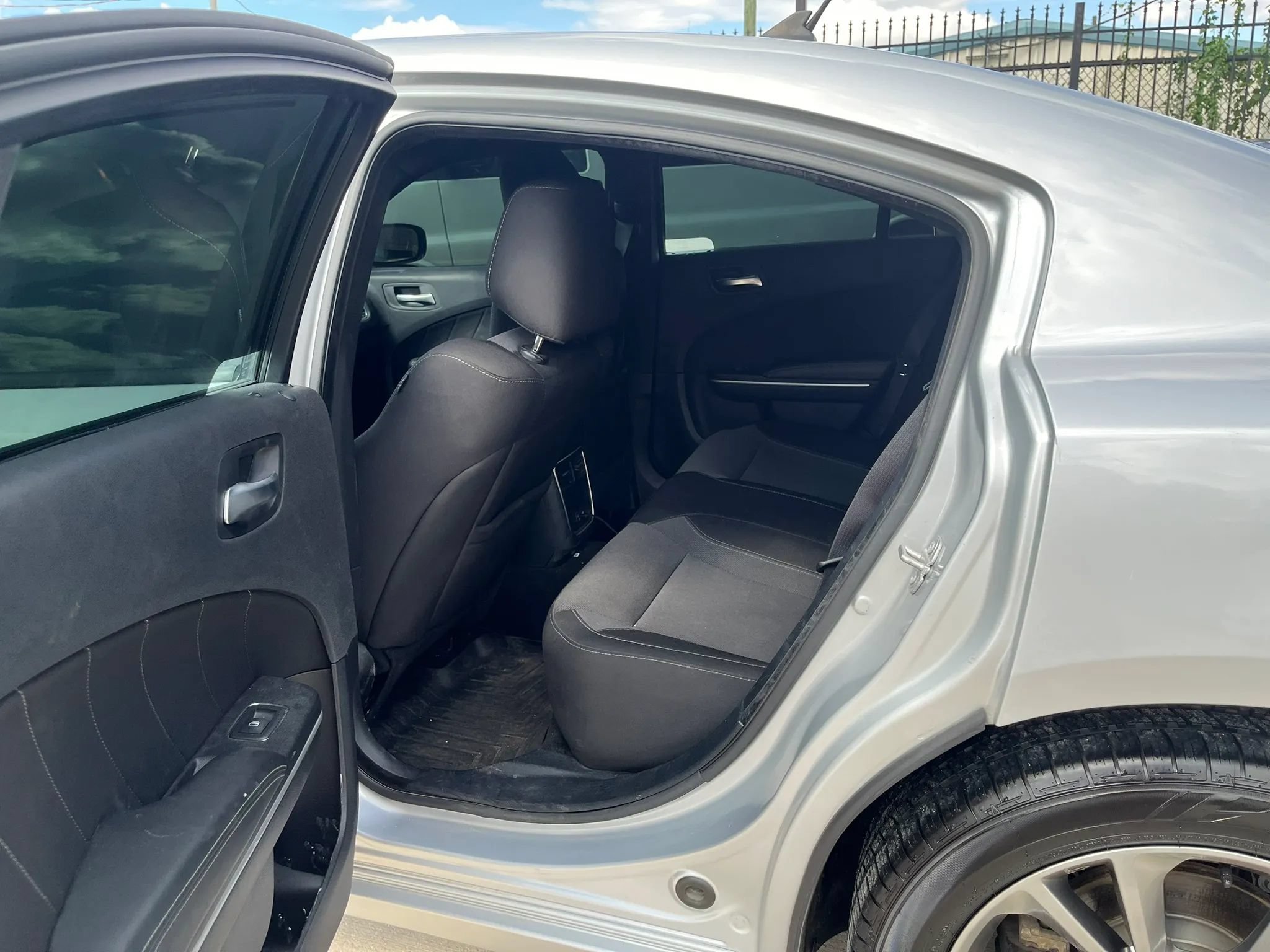 Used 2020 Dodge Charger SXT AWD/4WD image 31