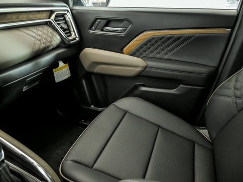 New 2026 GMC Canyon Denali image 19