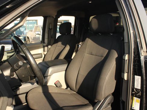 Used 2017 Ford F150 XL w/ Equipment Group 101A Mid RWD image 15