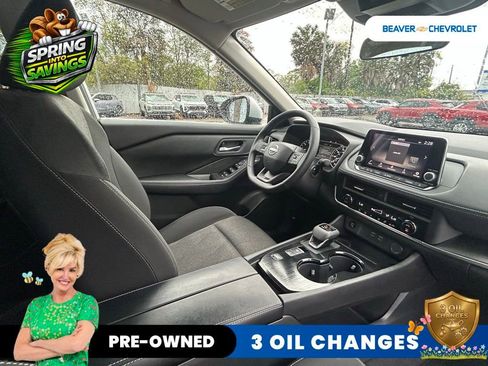 Used 2025 Nissan Rogue SV image 24