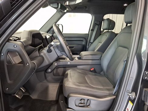 Certified 2025 Land Rover Defender 110 X AWD/4WD image 11