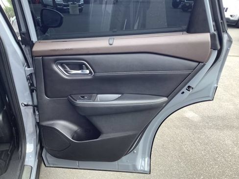 Used 2022 Nissan Rogue Platinum w/ Head-Up Display Package FWD image 35