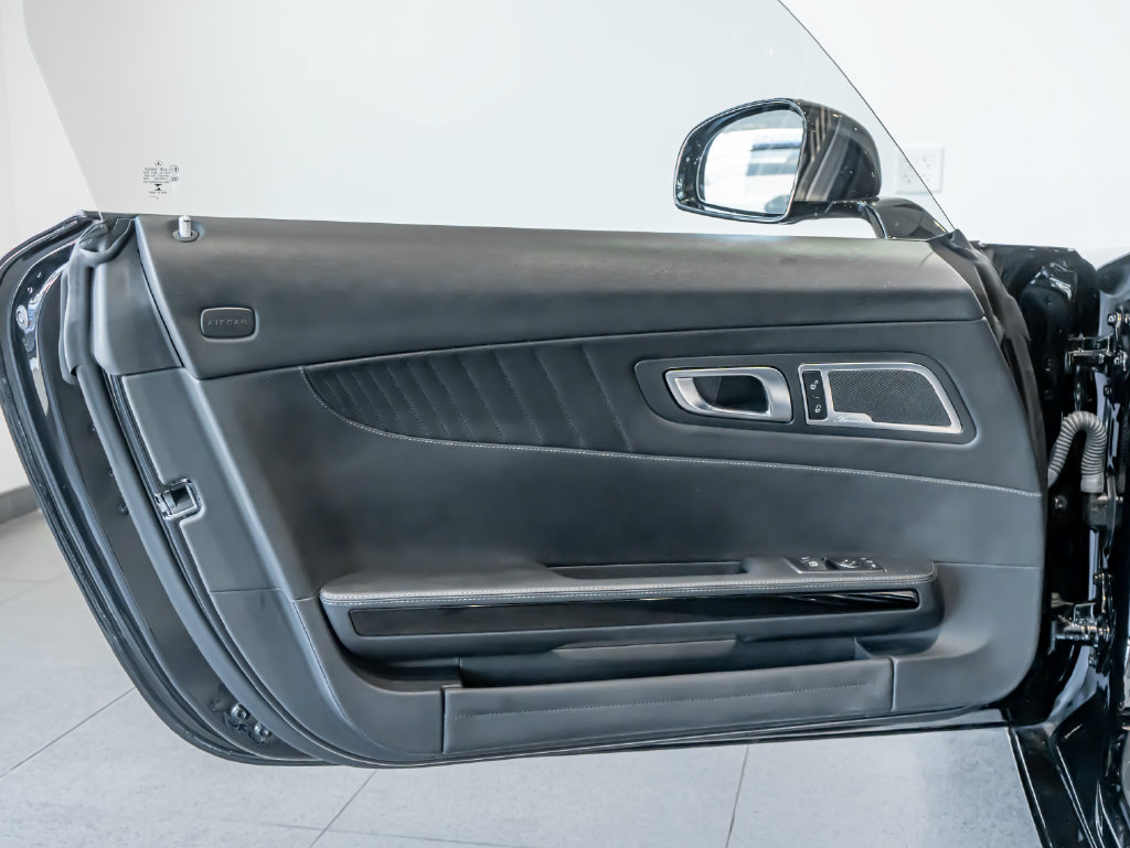 Used 2018 Mercedes-Benz AMG GT Roadster image 12