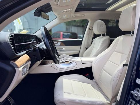 Used 2022 Mercedes-Benz GLS 450 4MATIC w/ AMG Line Exterior image 19