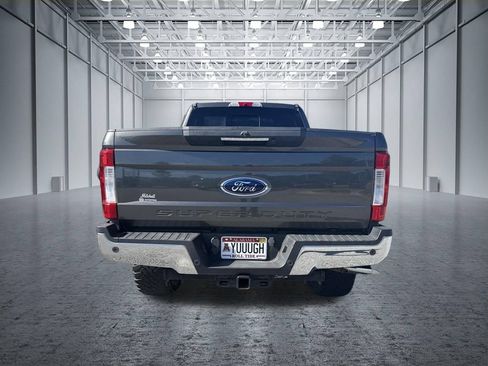 Used 2018 Ford F250 Lariat w/ Lariat Ultimate Package AWD/4WD image 4