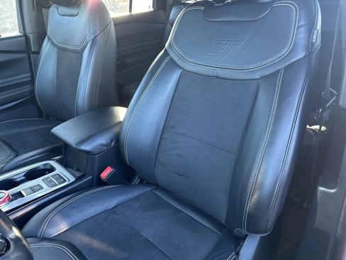 Used 2022 Ford Explorer ST w/ ST Street Pack image 18