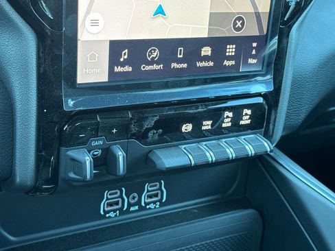 New 2026 RAM 3500 Big Horn AWD/4WD image 19