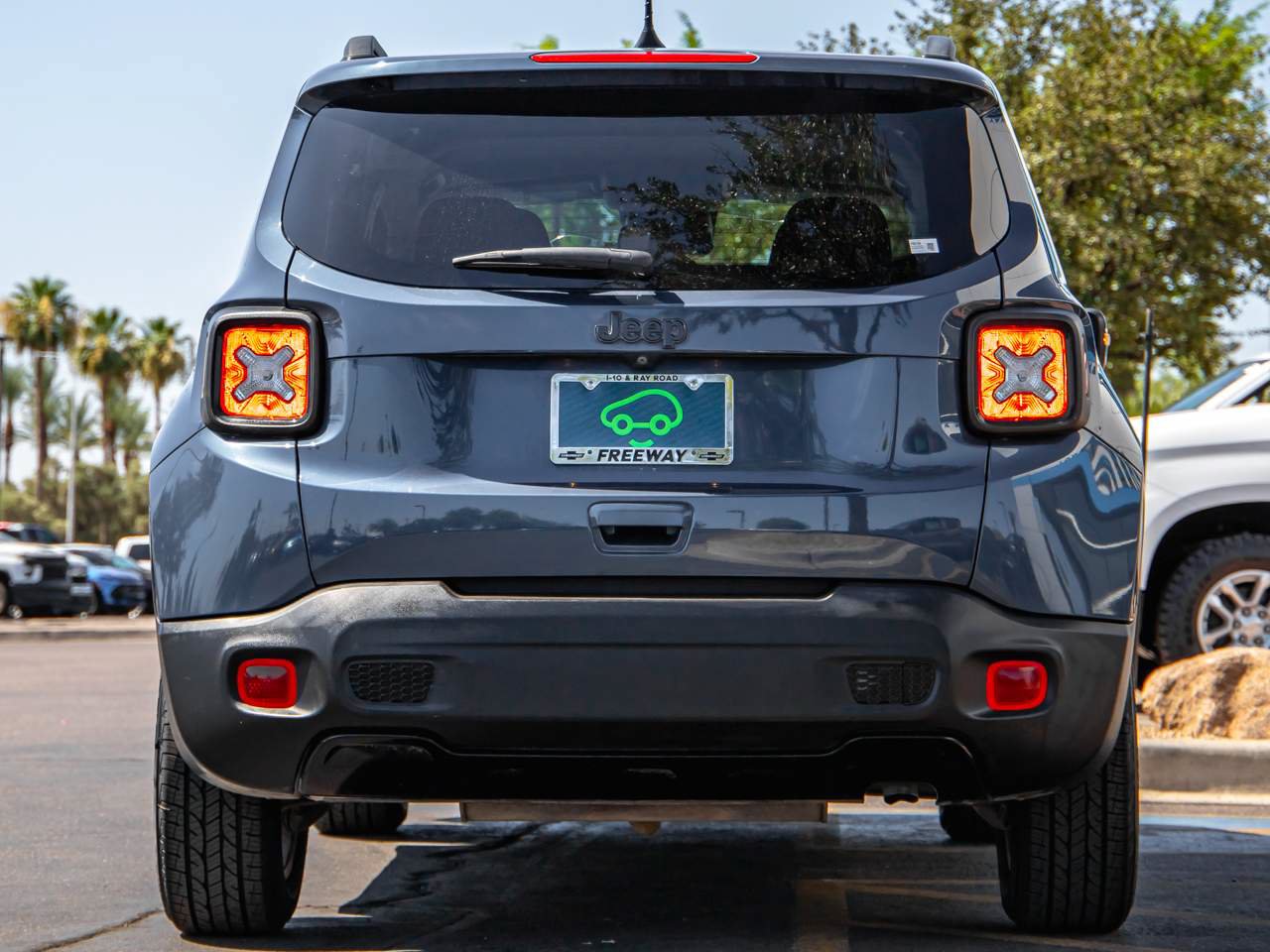 Used 2020 Jeep Renegade Altitude FWD image 5