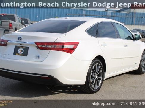 Used 2016 Toyota Avalon XLE Premium image 5