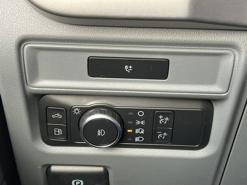 Certified 2022 Ford F150 XLT w/ Equipment Group 301A Mid image 21