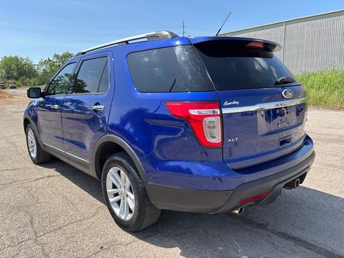 Used 2014 Ford Explorer XLT w/ Equipment Group 202A AWD/4WD image 5