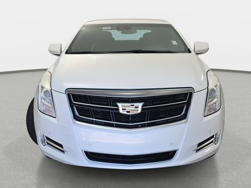 Used 2016 Cadillac XTS Luxury w/ Driver Awareness Package image 2