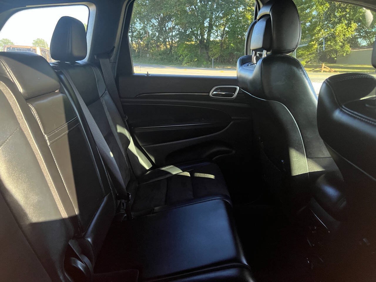 Used 2021 Jeep Grand Cherokee Laredo X RWD image 13