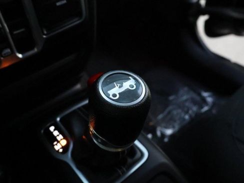 Used 2020 Buick Envision Premium image 34