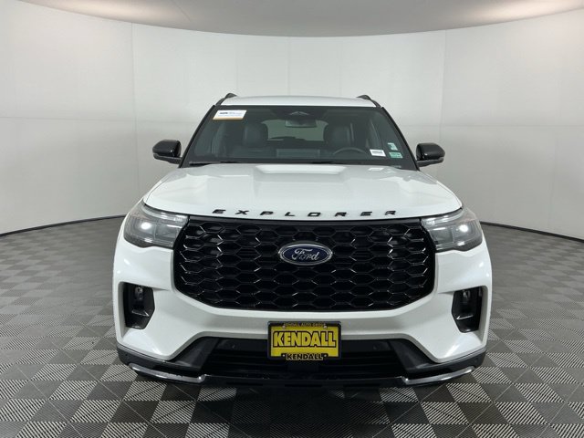 Used 2025 Ford Explorer ST-Line w/ Premium Package AWD/4WD image 2