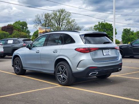 Used 2023 Mercedes-Benz GLC 300 4MATIC image 2