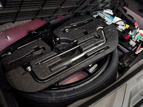 Used 2017 Maserati Levante S image 34