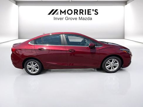 Used 2016 Chevrolet Cruze LT w/ Convenience Package FWD image 4