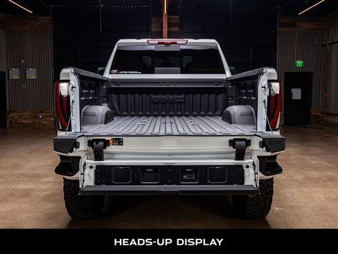 Used 2026 GMC Sierra 2500 AT4 w/ AT4 Premium Plus Package AWD/4WD image 9