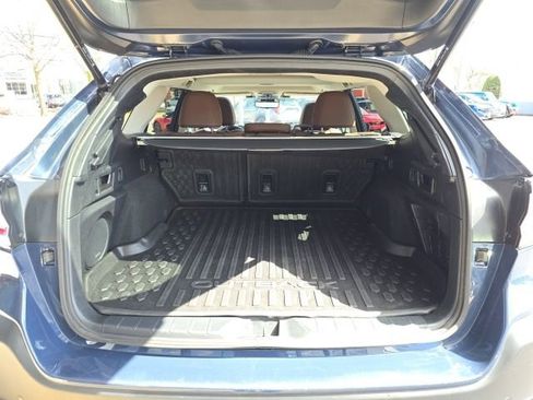 Used 2023 Subaru Outback Touring XT AWD/4WD image 37