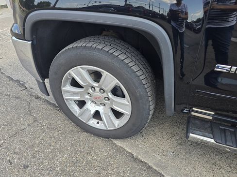 Used 2017 GMC Sierra 1500 SLE w/ SLE Value Package AWD/4WD image 37