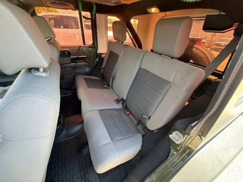 Used 2009 Jeep Wrangler Unlimited X AWD/4WD image 16