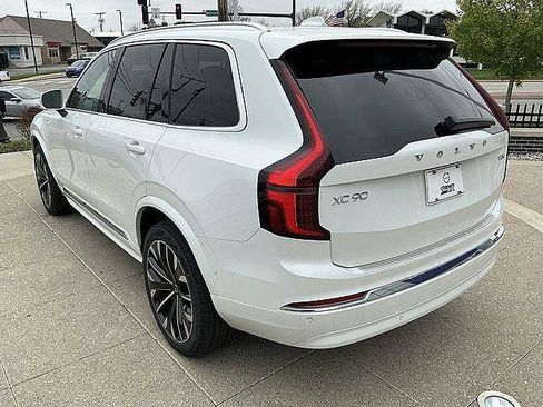 New 2026 Volvo XC90 T8 Ultra w/ Protection Package Premier AWD/4WD image 10
