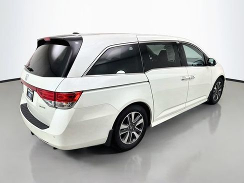 Used 2016 Honda Odyssey Touring Elite image 7