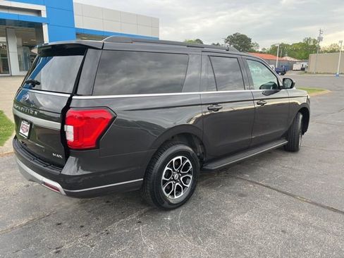 Used 2024 Ford Expedition Max XLT image 11