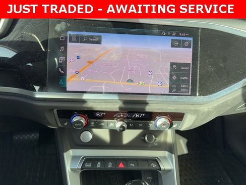 Used 2020 Audi Q3 2.0T Premium Plus image 17