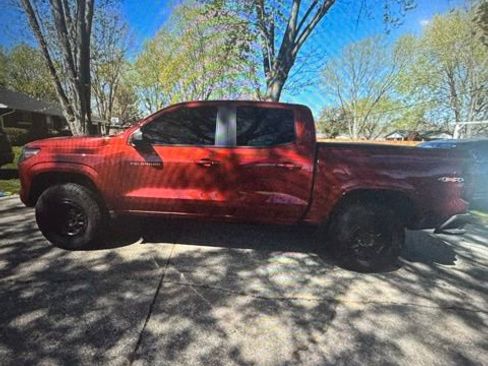Used 2023 Chevrolet Colorado LT w/ LT Convenience Package II image 2