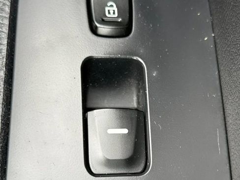 Used 2013 Hyundai Veloster RE:MIX Edition FWD image 34