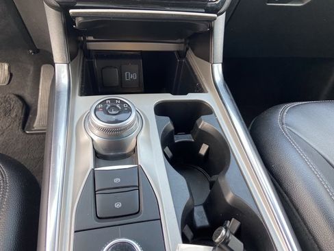 Used 2023 Ford Explorer Limited image 39