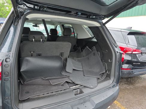 Used 2019 Chevrolet Traverse LT FWD image 14