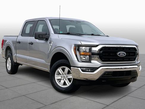 Used 2023 Ford F150 XLT image 4