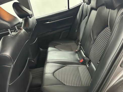 Used 2021 Toyota Camry SE image 27