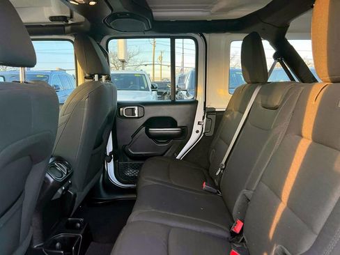 Used 2020 Jeep Wrangler Unlimited Sport image 11