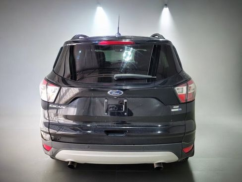 Used 2018 Ford Escape SE image 19