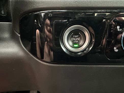 Used 2023 GMC Sierra 1500 Elevation image 17