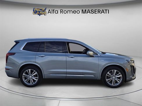 Used 2024 Cadillac XT6 Premium Luxury image 3